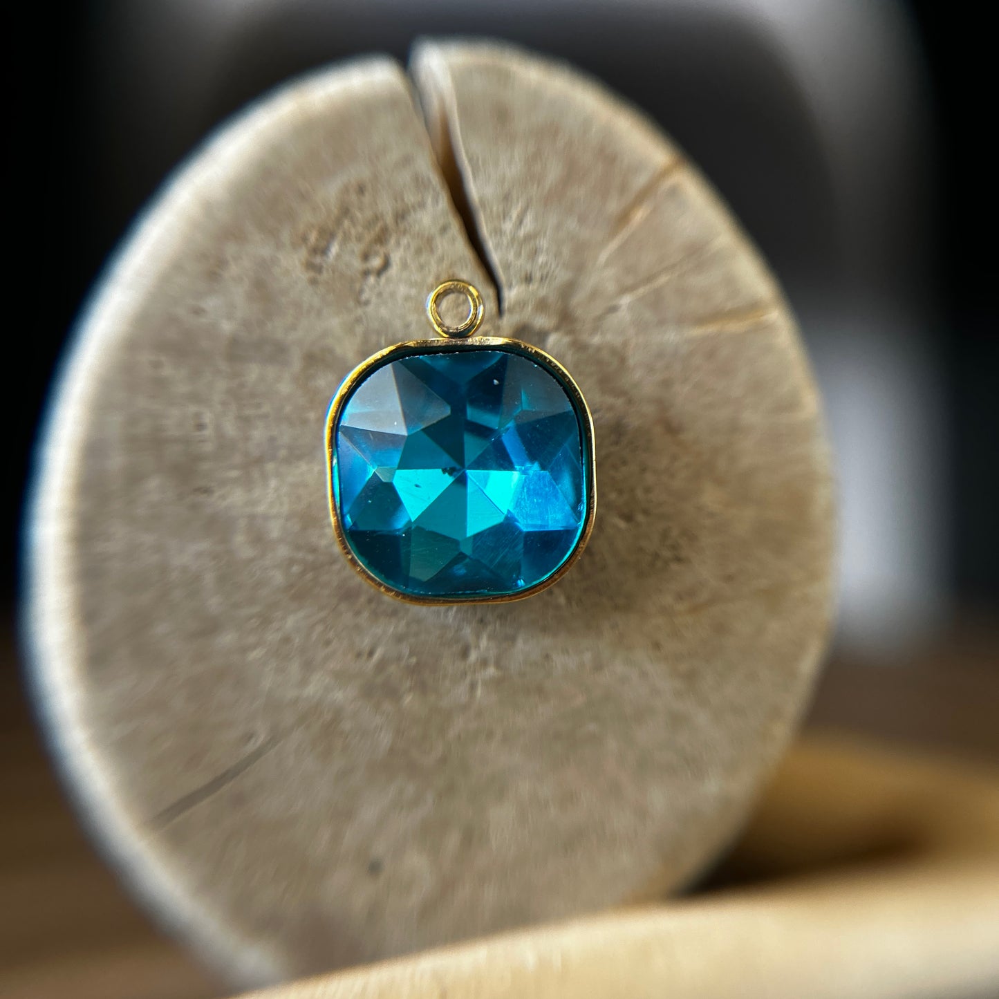 Birthstone 15mm - Dark Blue Zircon | December (34)