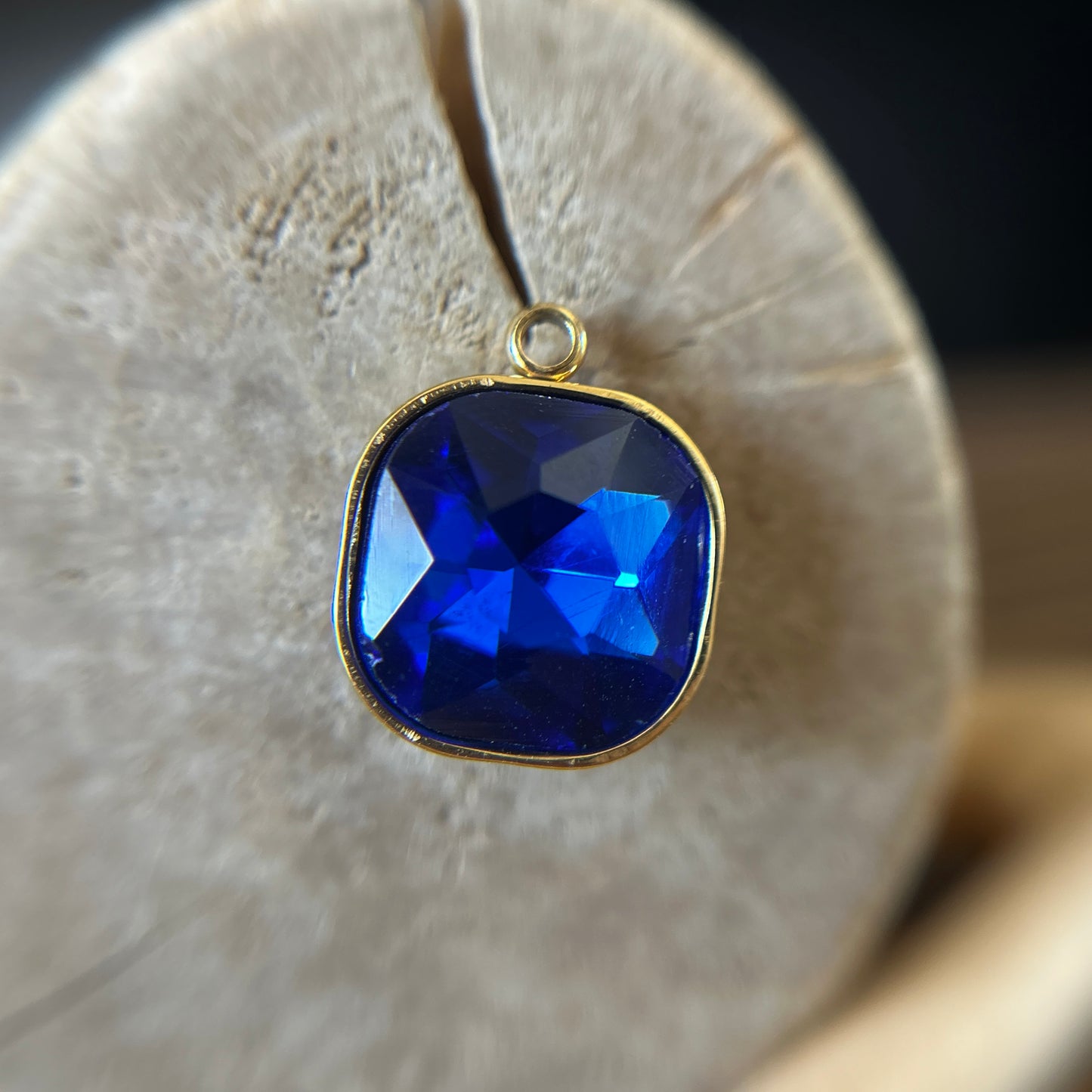 Birthstone 15mm - Dark Blue Zircon | December (34)