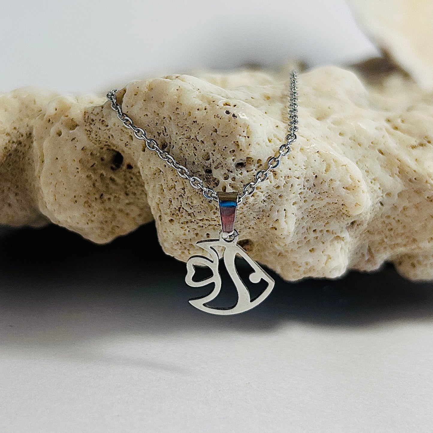 37 ◦ Rs 150 ◦ Butterflyfish Pendant