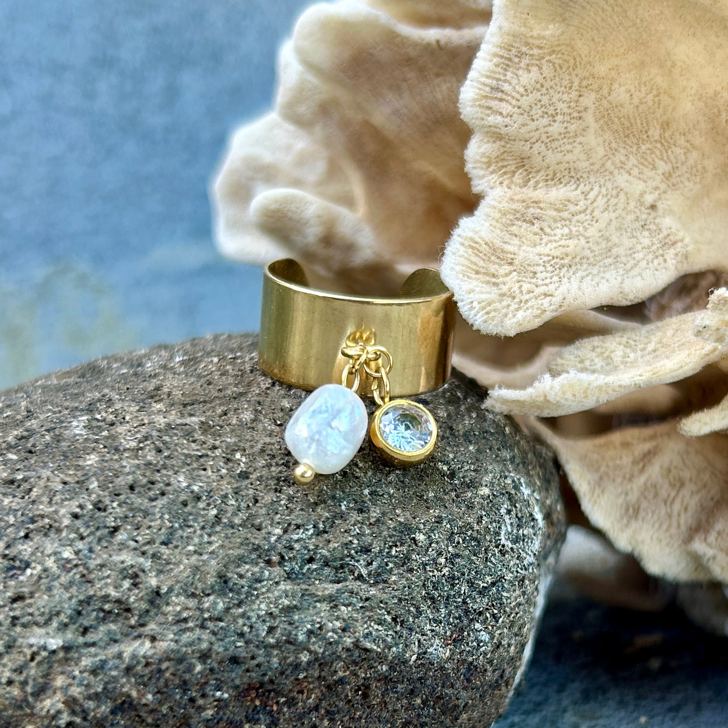 9 ◦ Rs150 ◦ Birthstone 6mm (Golden)