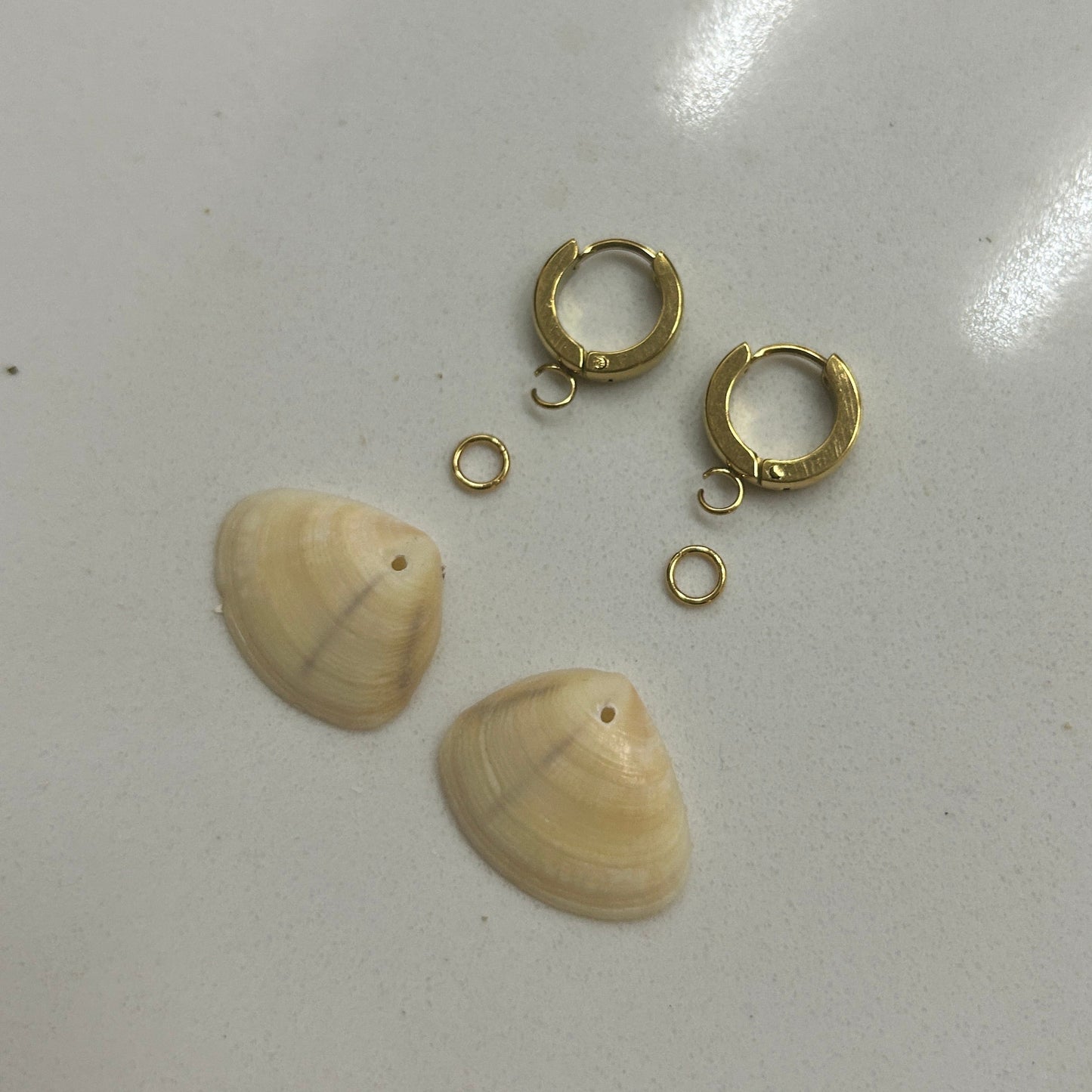 Loop Earrings with Tec Tec Shell Charms