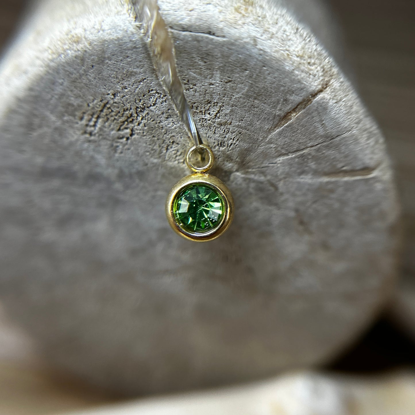 8 ◦ Rs150 ◦ Birthstone 5mm (Golden)