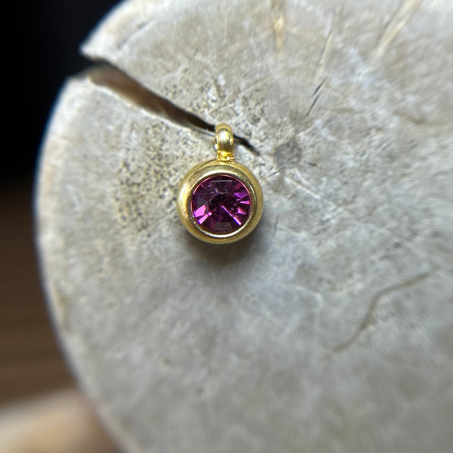 8 ◦ Rs150 ◦ Birthstone 5mm (Golden)