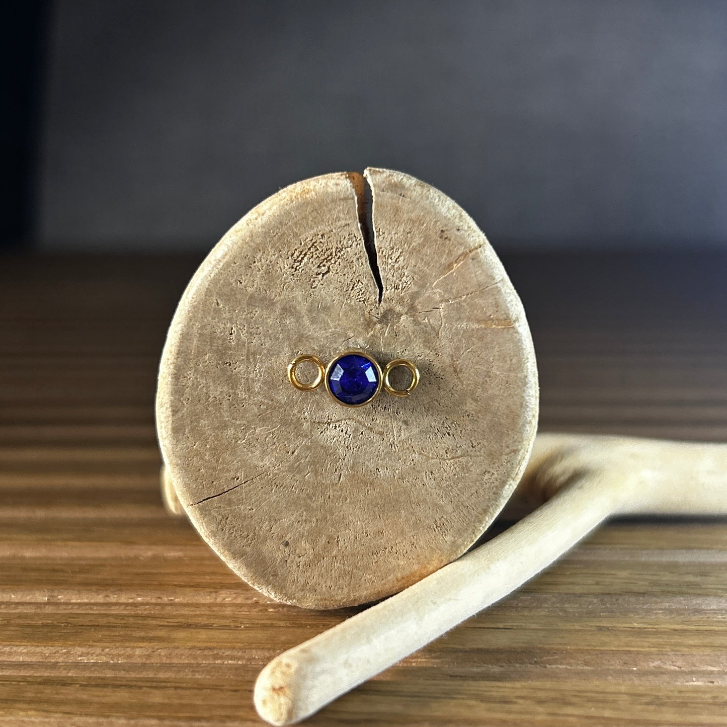 12 ◦ Rs150 ◦ Birthstone Connector 6mm