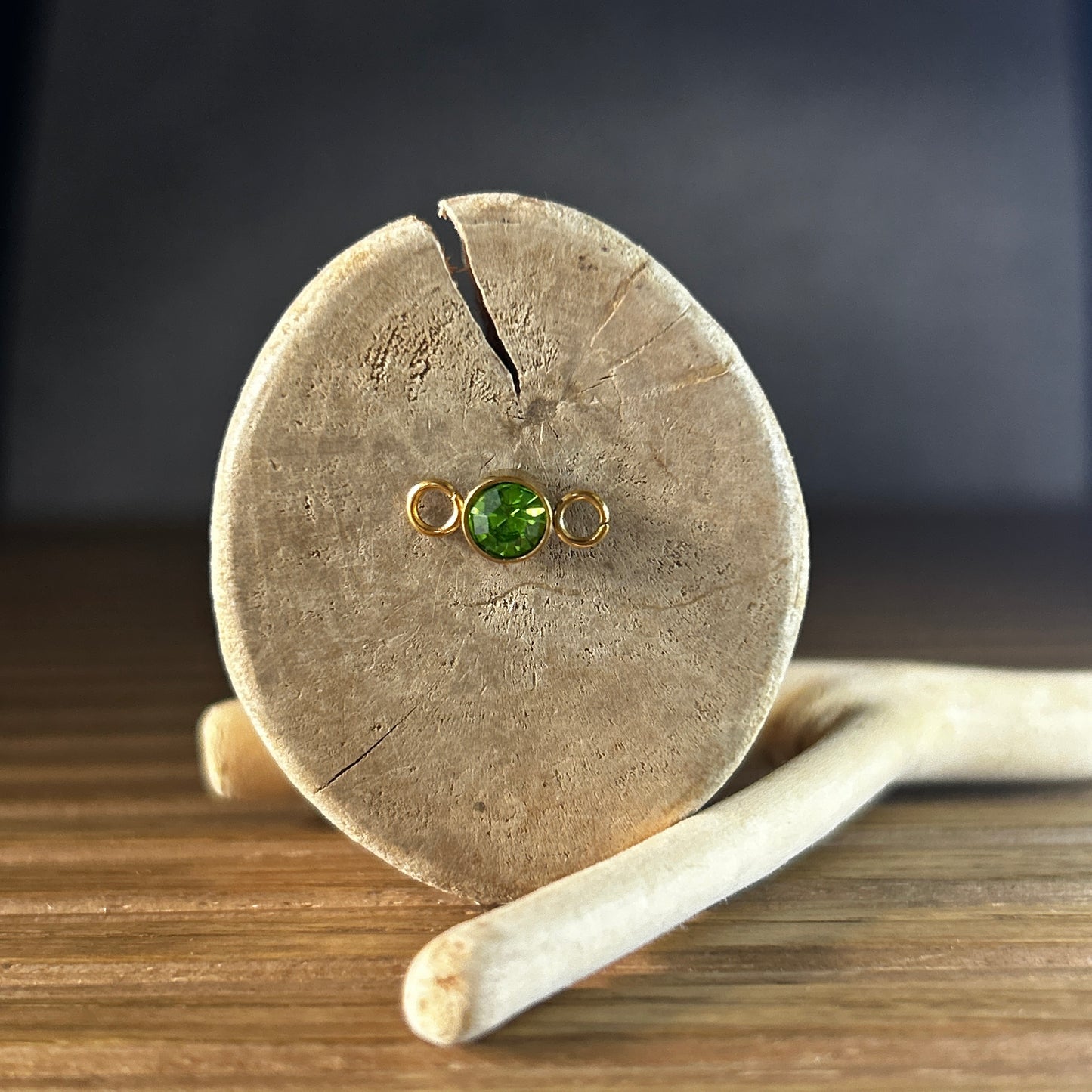 12 ◦ Rs150 ◦ Birthstone Connector 6mm