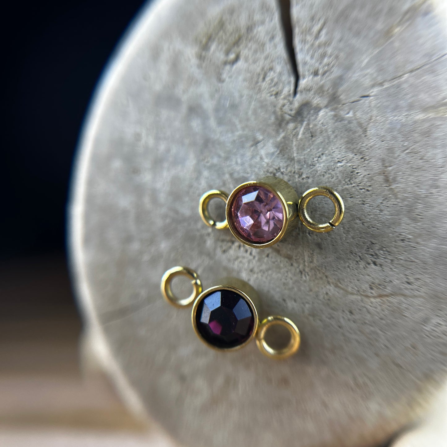 12 ◦ Rs150 ◦ Birthstone Connector 6mm