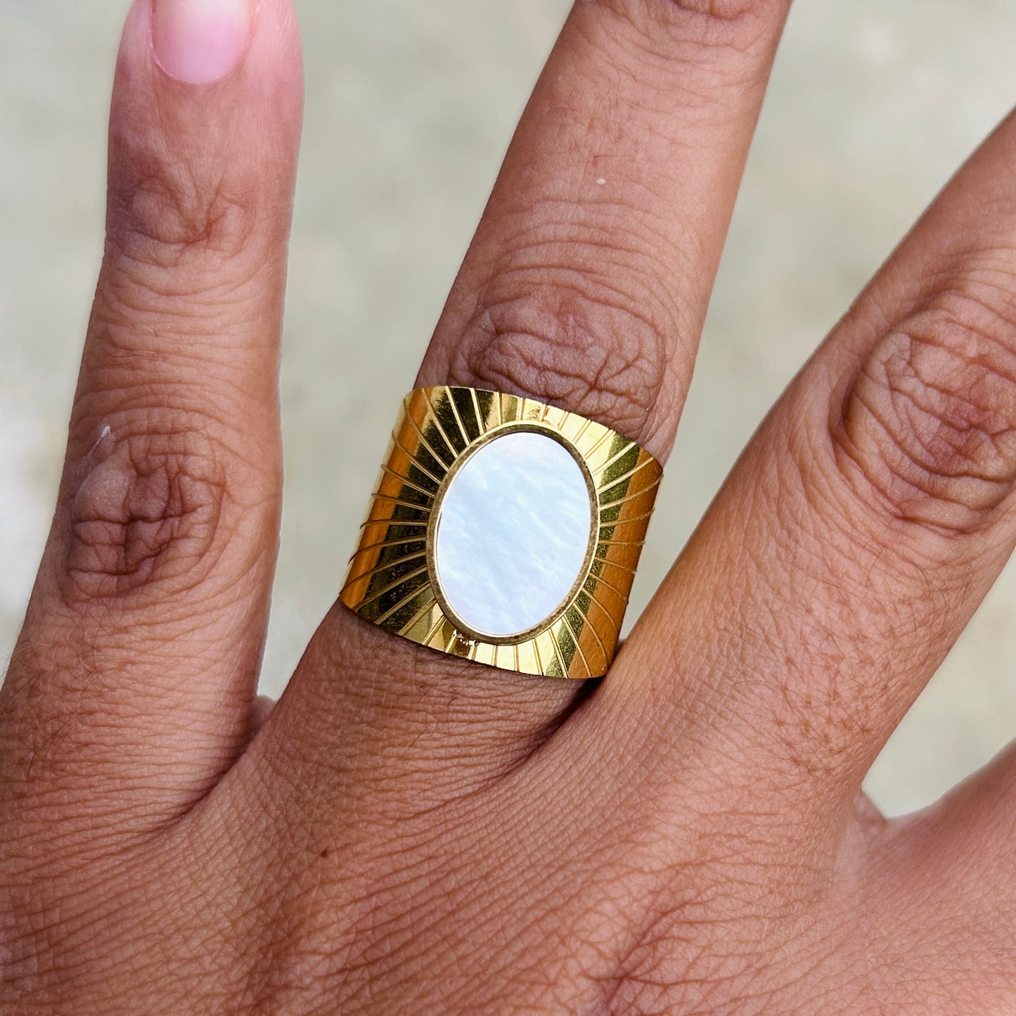 RING Luxury Bold