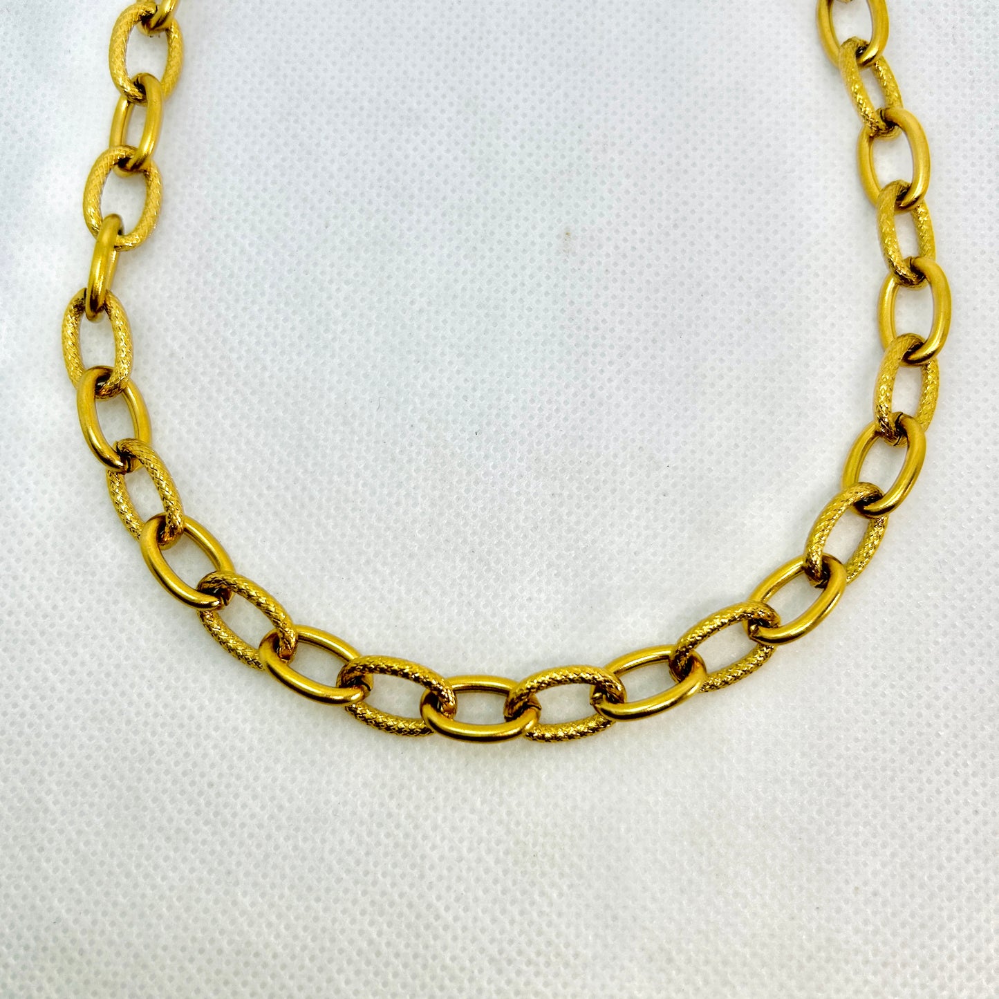 The Luxe Loop NECKLACE