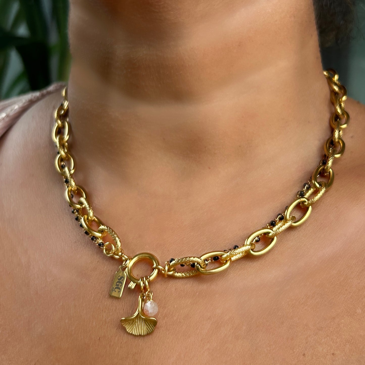 The combined Luxe Loop NECKLACE
