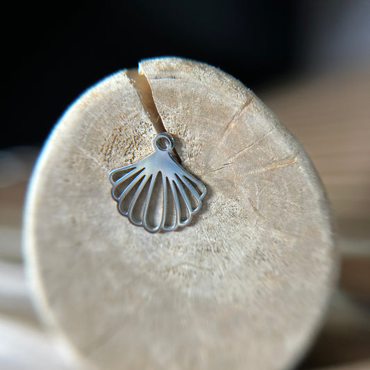 Cockle Shell Pendant