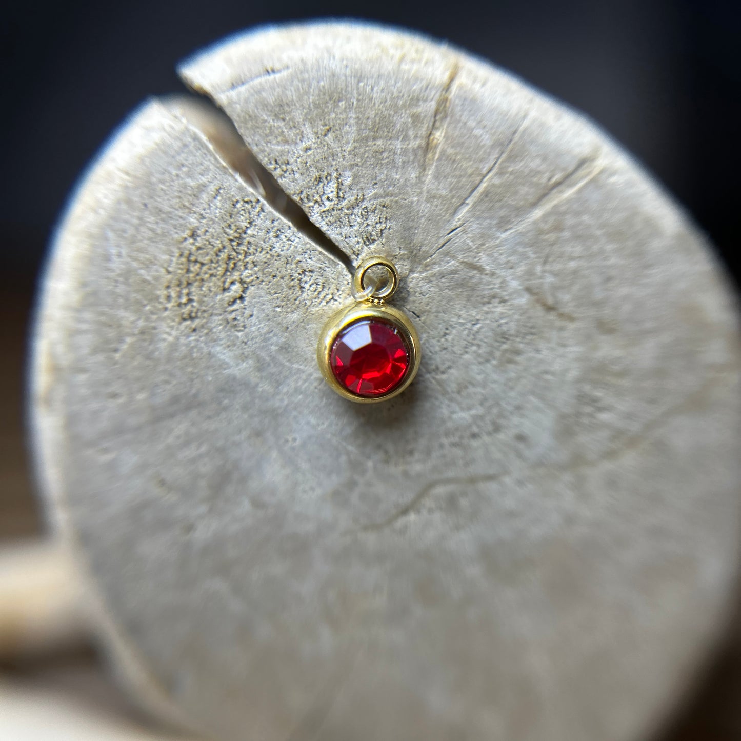 Birthstone Small 01.JAN - Red Garnet (61)