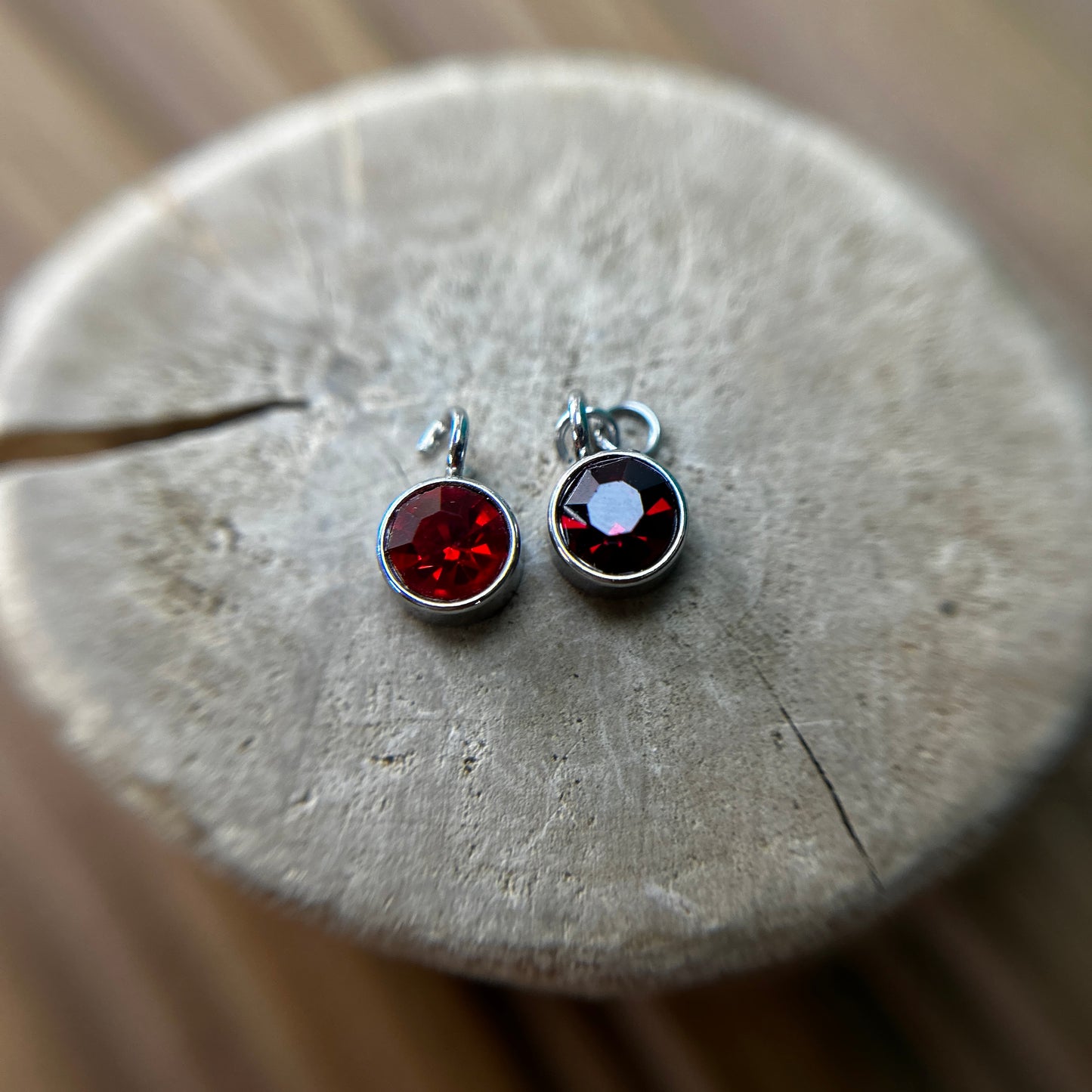 Birthstone Small 01.JAN - Red Garnet (61)