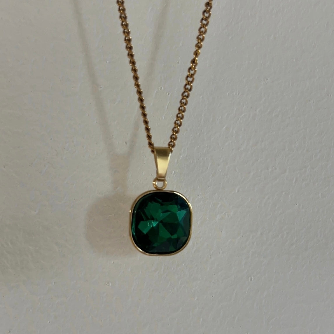 Birthstone 15mm - Dark Blue Zircon | December (34)