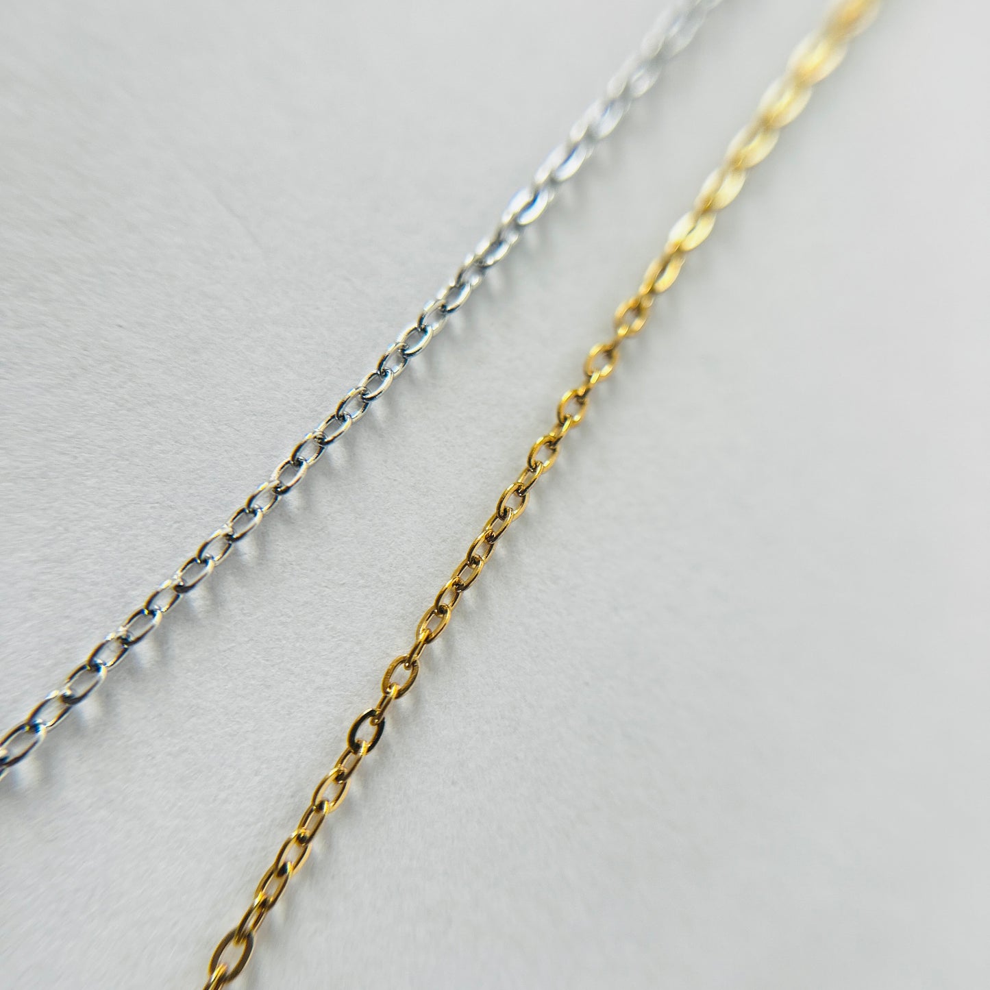 LUNE Chain Necklace