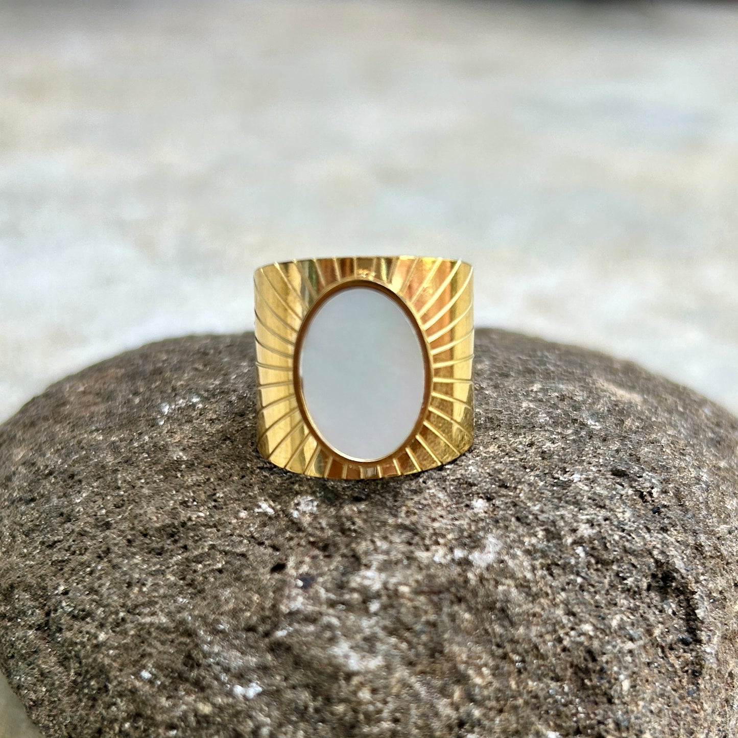 RING Luxury Bold