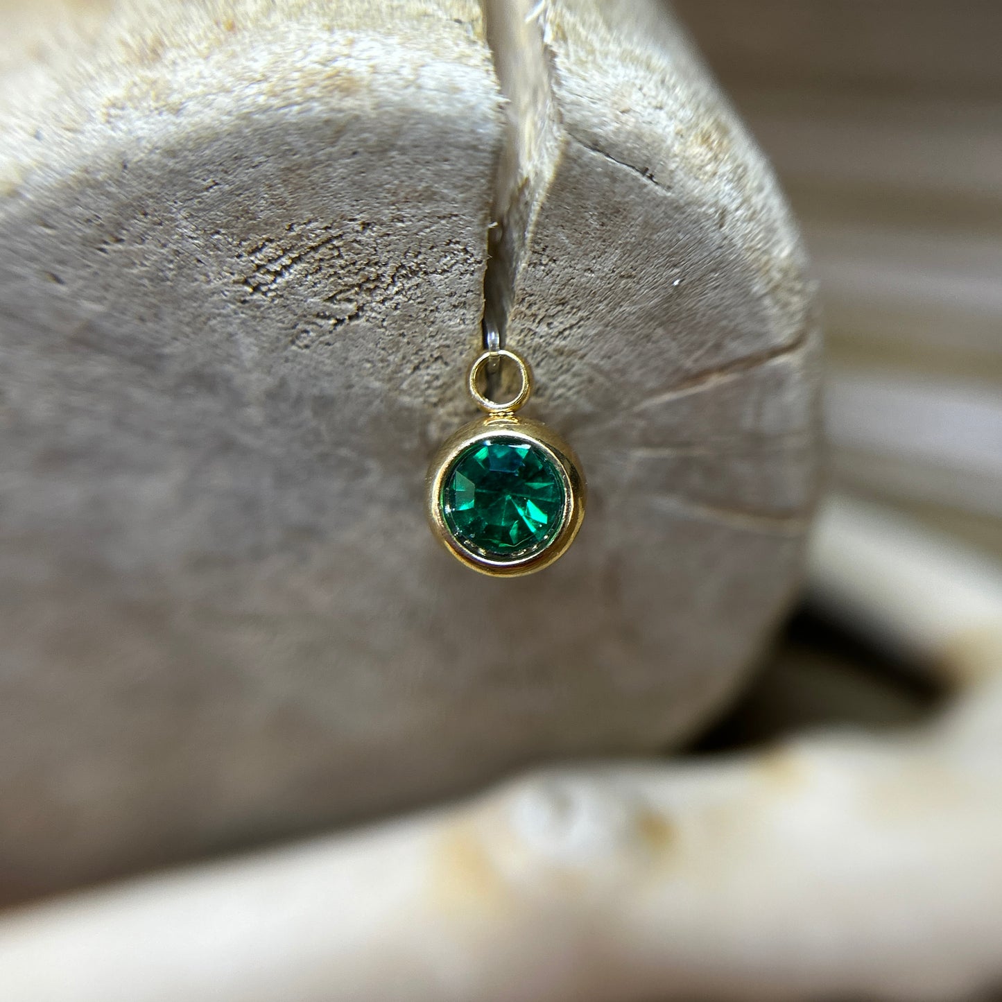 8 ◦ Rs150 ◦ Birthstone 5mm (Golden)
