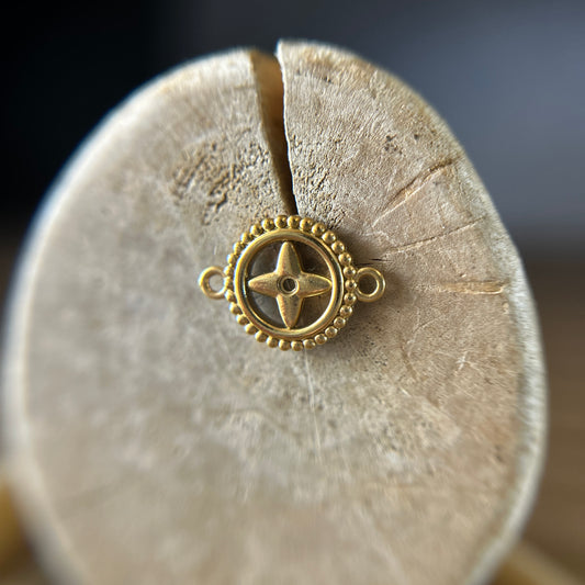 Stella Relic Connector