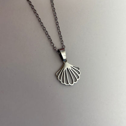 Cockle Shell Pendant