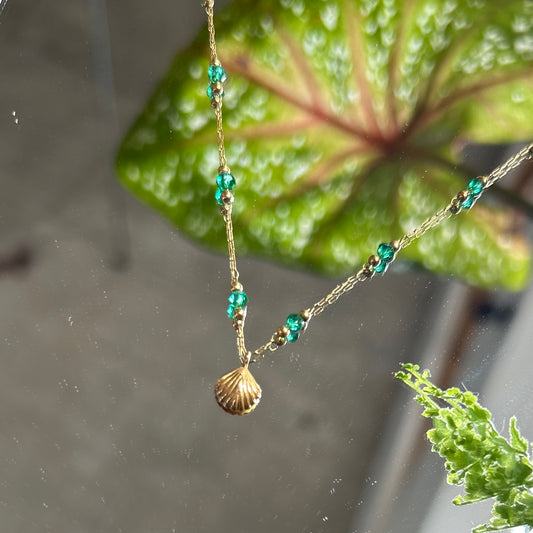 NECKLACE Shell & Crystal