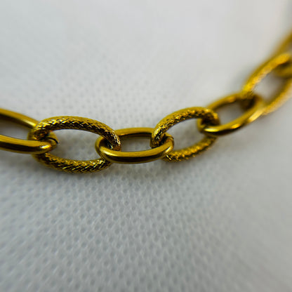 The combined Luxe Loop NECKLACE