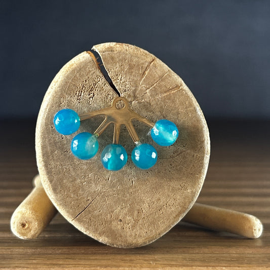 79 ◦ Rs 250 ◦ Azure Fan